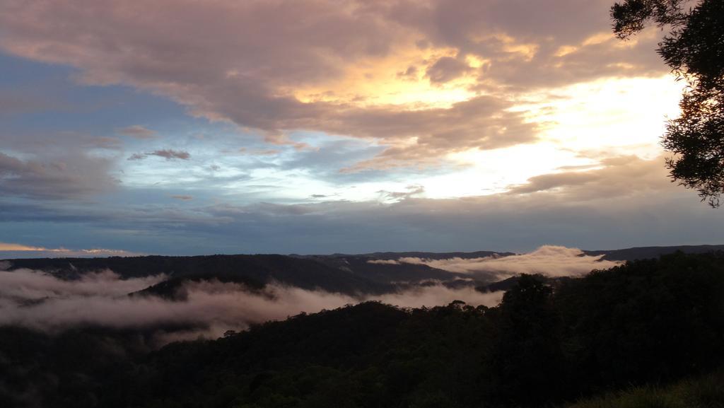 Maleny Luxury Cottages Kamer foto